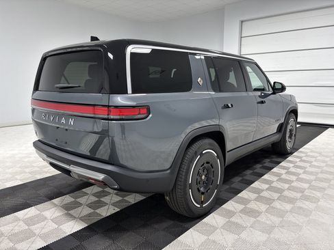 Used 2025 Rivian R1S Adventure AWD/4WD image 5