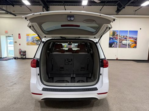Used 2016 Kia Sedona LX FWD image 25