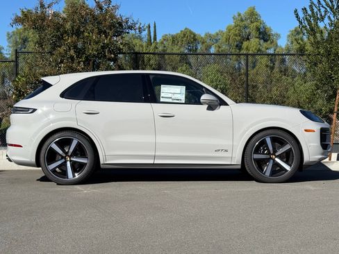 New 2026 Porsche Cayenne GTS AWD/4WD image 8