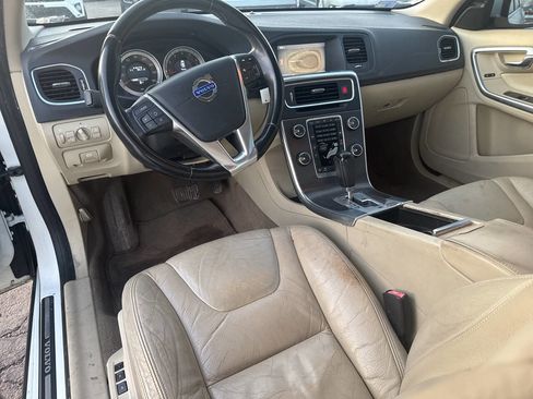 Used 2012 Volvo S60 T5 image 17