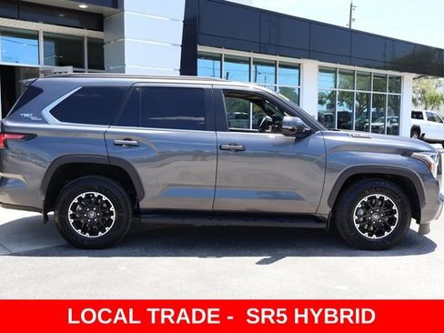 Used 2025 Toyota Sequoia SR5 w/ SR5 Premium Package AWD/4WD image 9