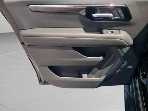 New 2026 Chevrolet Suburban LT w/ Comfort Package RWD image 19