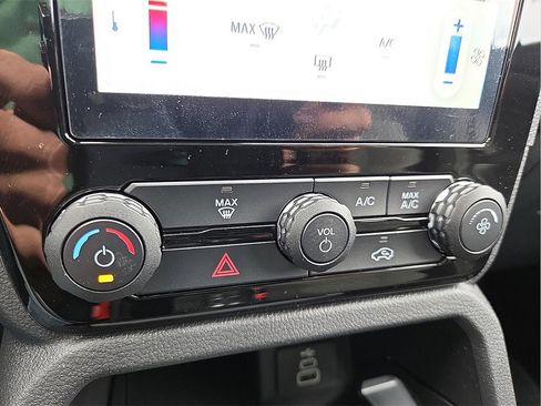 New 2025 Ford Ranger XLT w/ FX4 Off-Road Package image 12