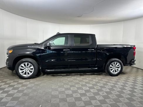 Used 2023 Chevrolet Silverado 1500 Custom image 6