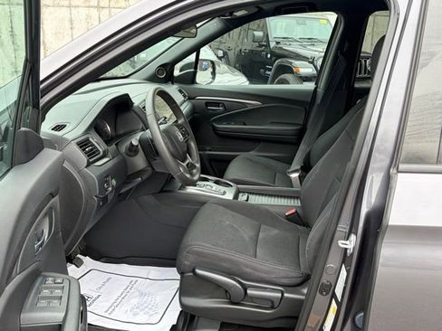 Used 2021 Honda Passport Sport image 15