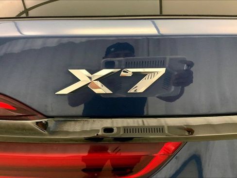 Used 2021 BMW X7 xDrive40i w/ M Sport Package AWD/4WD image 7