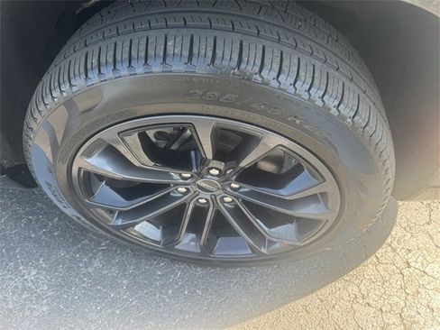 Used 2023 Jeep Grand Wagoneer Series III image 11