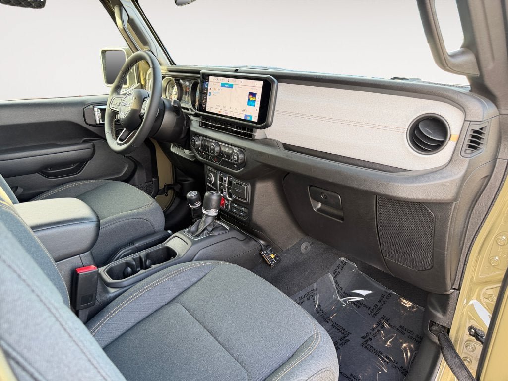 Used 2025 Jeep Wrangler Unlimited Sport AWD/4WD image 13
