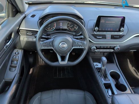 Used 2022 Nissan Altima 2.5 SV FWD image 30