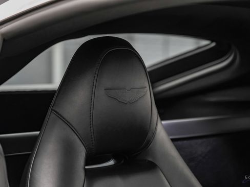 Used 2022 Aston Martin V8 Vantage Coupe RWD image 53