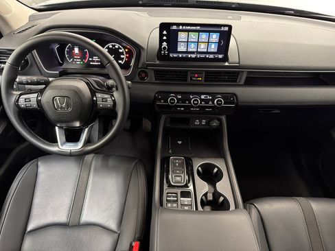 Used 2025 Honda Pilot EX-L image 19
