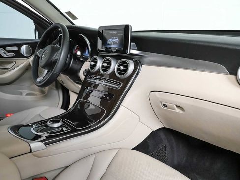 Used 2018 Mercedes-Benz GLC 300 4MATIC image 18