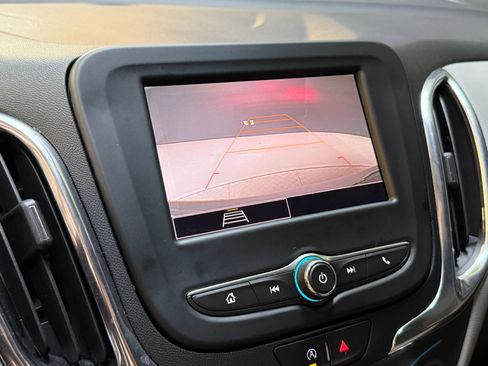 Used 2023 Chevrolet Equinox LS image 26