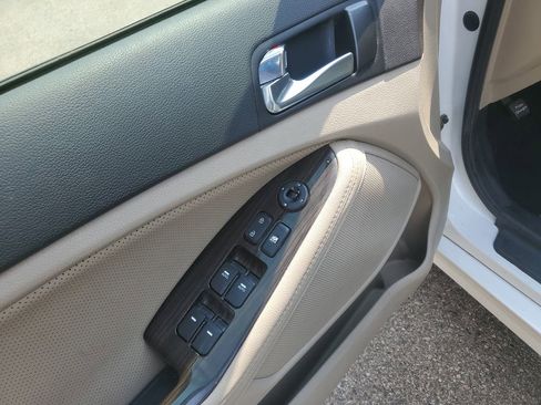 Used 2015 Kia Optima EX image 11