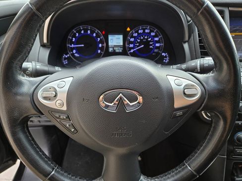 Used 2015 INFINITI QX70 AWD w/ Premium Package image 9