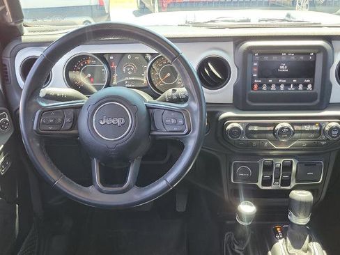 Used 2021 Jeep Wrangler Unlimited Sport AWD/4WD image 12