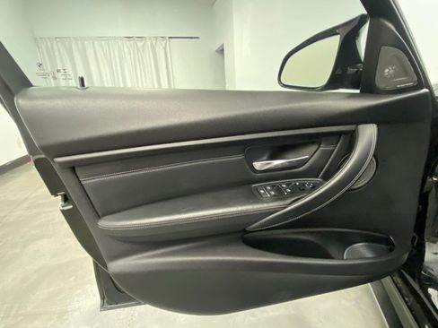 Used 2018 BMW M3 w/ Executive Package RWD image 40