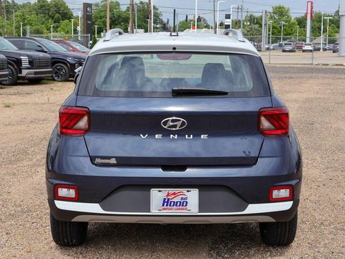 New 2026 Hyundai Venue SEL FWD image 28