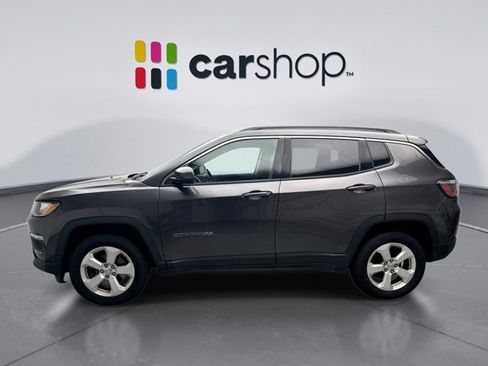 Used 2019 Jeep Compass Latitude w/ Cold Weather Group AWD/4WD image 2