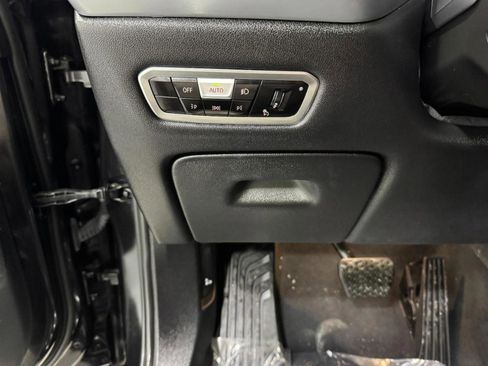 Used 2023 BMW X7 xDrive40i w/ Executive Package image 15