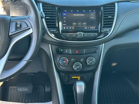 Certified 2021 Chevrolet Trax LT w/ Redline Edition image 13