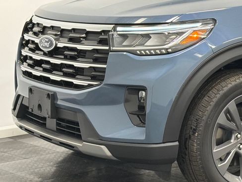 New 2026 Ford Explorer Active w/ Active Comfort Package AWD/4WD image 2
