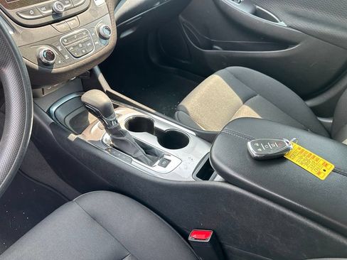 Used 2024 Chevrolet Malibu LT FWD image 18