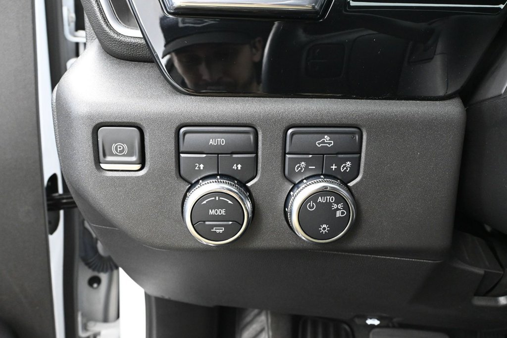 Used 2022 GMC Sierra 1500 SLE AWD/4WD image 24
