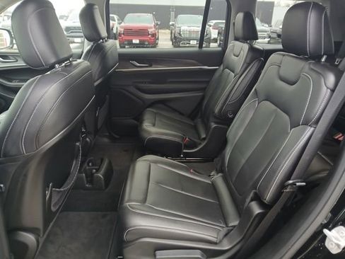 Used 2023 Jeep Grand Cherokee L Limited image 14