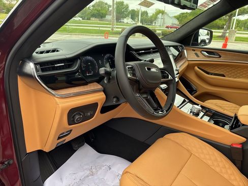 New 2026 Jeep Grand Cherokee Summit AWD/4WD image 57