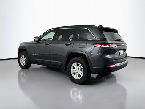Used 2025 Jeep Grand Cherokee Laredo w/ Luxury Tech Group I AWD/4WD image 5