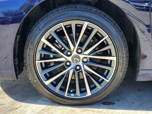 Used 2025 Lexus ES 300h w/ Premium Package image 15