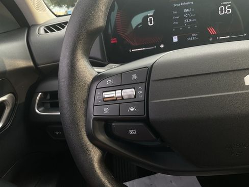 Used 2025 Kia K4 FWD image 26
