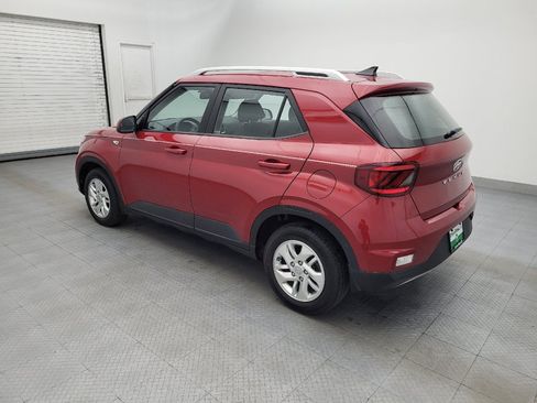 Used 2020 Hyundai Venue SEL FWD image 3