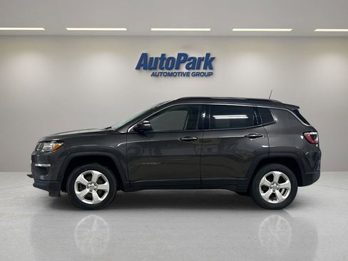 Used 2018 Jeep Compass Latitude w/ Popular Equipment Group AWD/4WD image 4