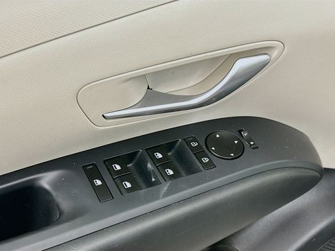 Used 2025 Hyundai Tucson SEL image 15