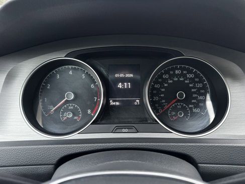 Used 2015 Volkswagen Golf S image 20