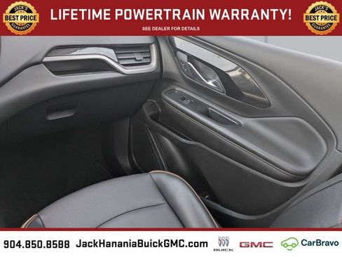 Used 2024 GMC Terrain AT4 AWD/4WD image 17