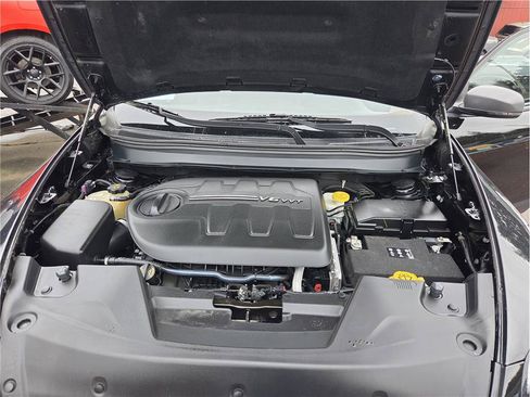 Used 2018 Jeep Cherokee Trailhawk AWD/4WD image 35