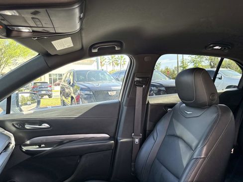 Used 2025 Cadillac XT4 Premium Luxury FWD image 23