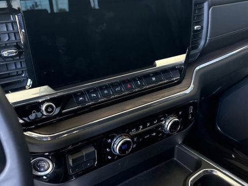 Used 2024 GMC Sierra 1500 SLT w/ SLT Premium Plus Package image 13