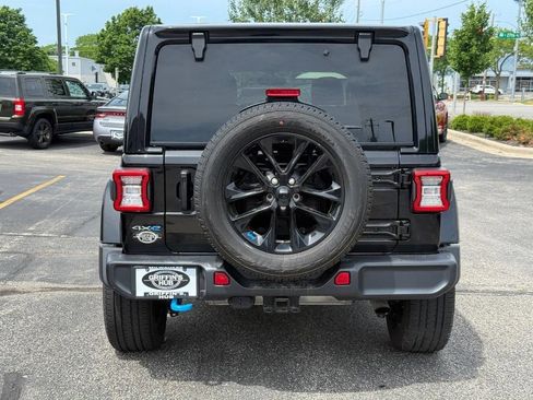 Used 2023 Jeep Wrangler Unlimited Sahara w/ Cold Weather Group AWD/4WD image 4