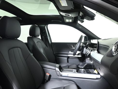 Certified 2026 Mercedes-Benz GLB 250 4MATIC image 22