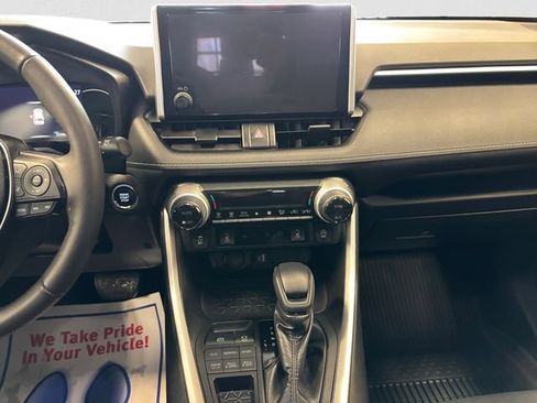 Used 2024 Toyota RAV4 XLE w/ Convenience Package AWD/4WD image 12