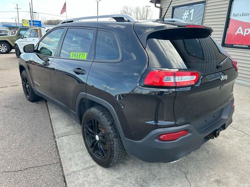 Used 2015 Jeep Cherokee Sport w/ Cold Weather Group image 7