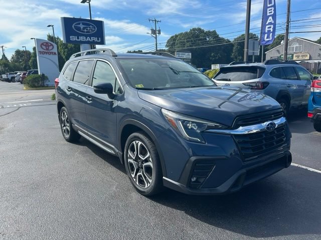 Used 2023 Subaru Ascent Limited AWD/4WD image 3