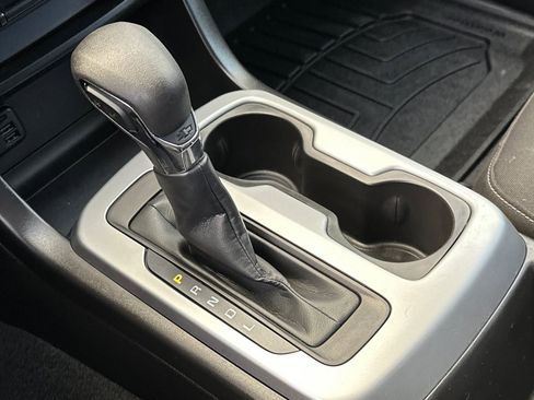 Used 2022 Chevrolet Colorado LT w/ LT Convenience Package image 20