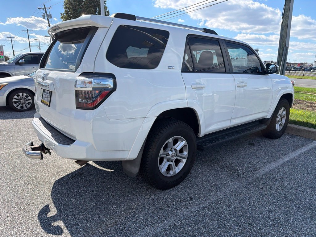 Used 2020 Toyota 4Runner SR5 Premium w/ Moonroof Package AWD/4WD image 5