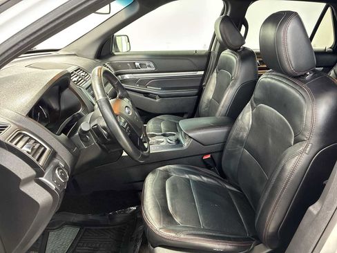 Used 2018 Ford Explorer Sport image 13