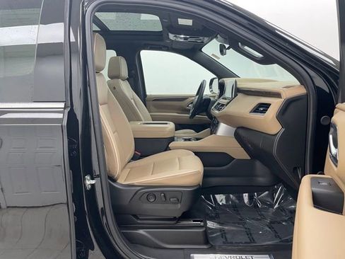 Used 2024 Chevrolet Tahoe Premier w/ Premium Package 2 image 18